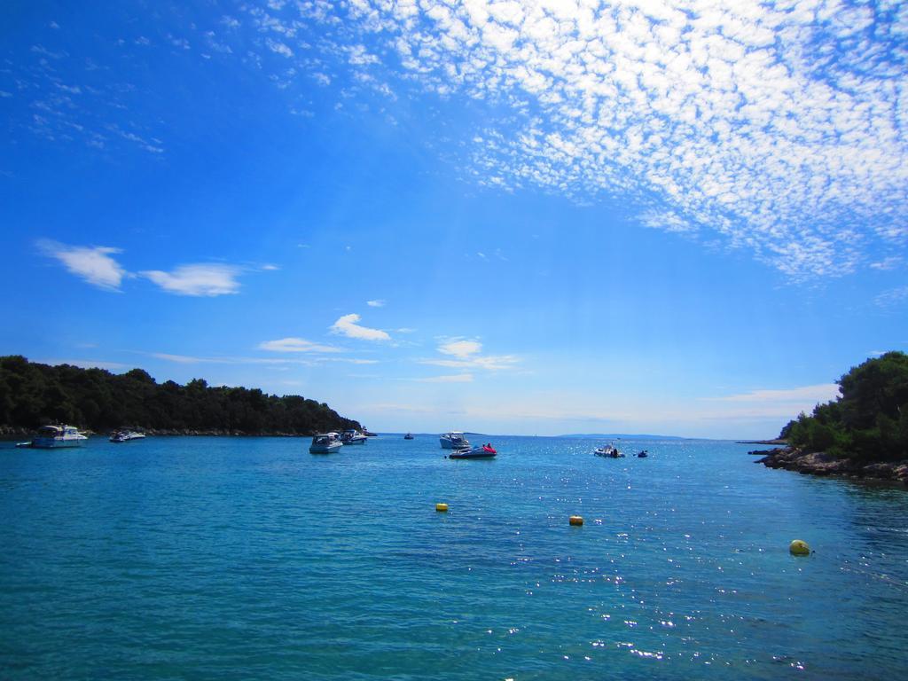 Villa Lucija Rab Town Bagian luar foto
