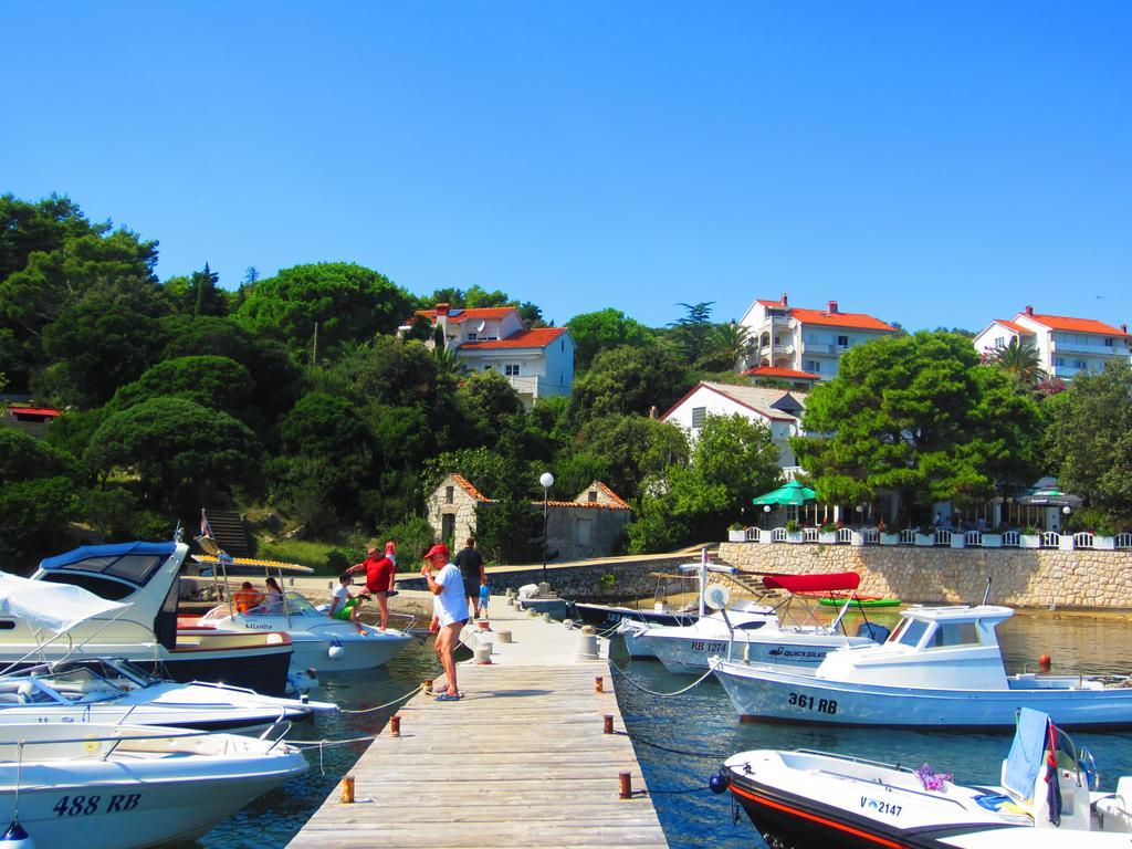 Villa Lucija Rab Town Bagian luar foto